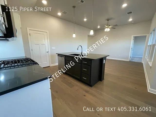 1125 Piper St — Photo 15