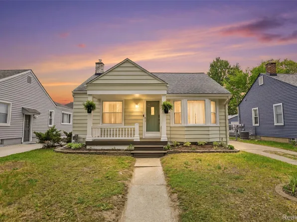 1319 Hoffman Ave, Royal Oak, MI 48067
