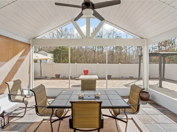 3237 Winding Branch Trl, Winston Salem, NC 27127