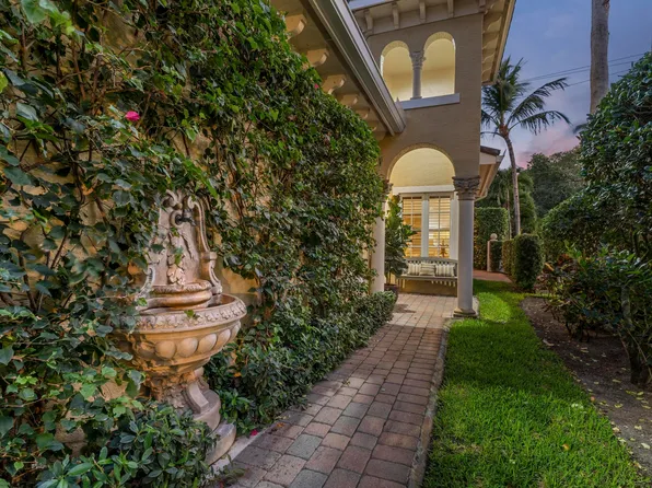 107 Renaissance Drive, North Palm Beach, FL 33410