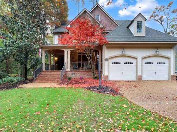 157 Liberty Way, Carrollton, VA 23314