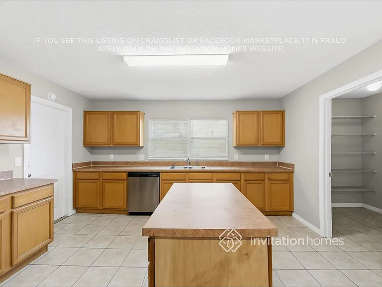 1266 N Ridge Blvd — Photo 10