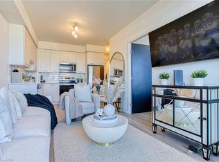 385 Winston Rd #1204, Grimsby, ON L3M0J3