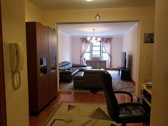 5th image of 69-10 Yellowstone Blvd APT 220