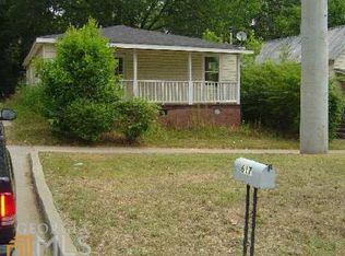 617 E Solomon St, Griffin, GA 30223