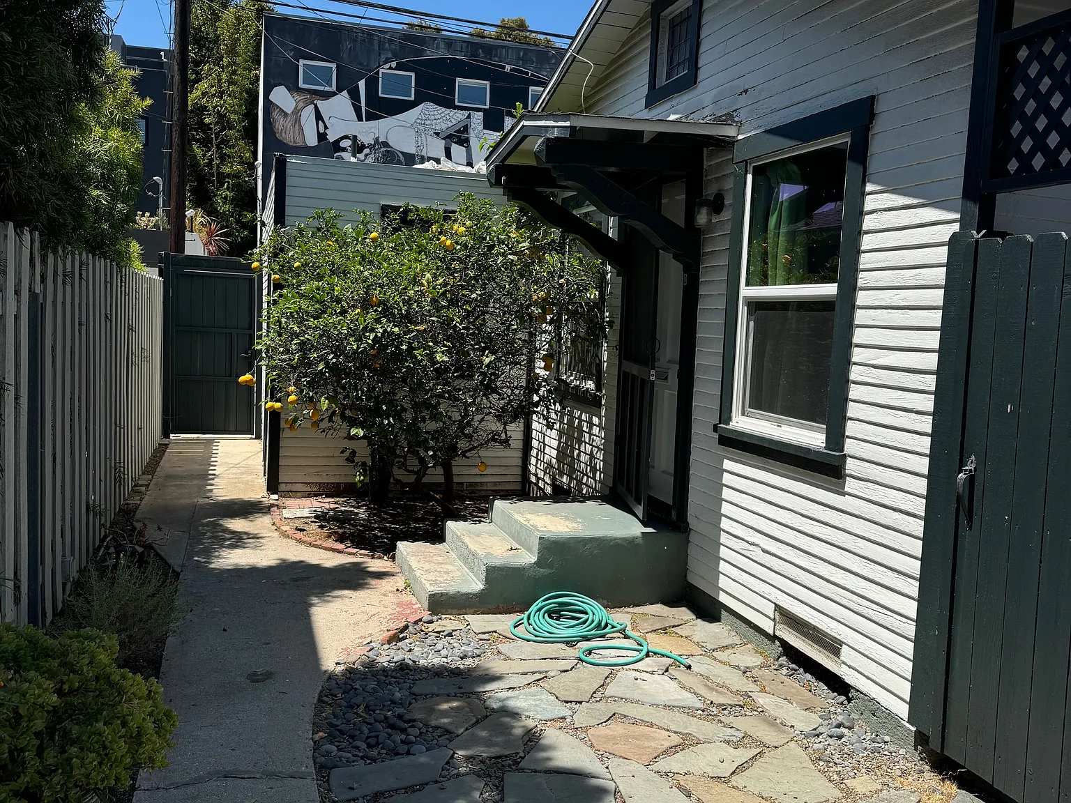 1 bed, 650 sqft, $4,000 — Photo 2
