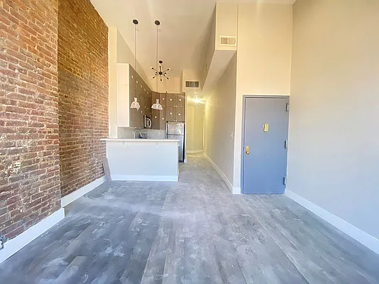 Rented by Dream Space Realty | media 2