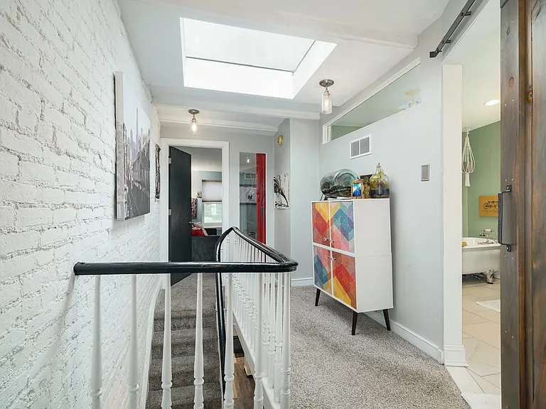 2226 Saint Albans St — Photo 11