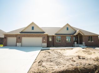 752 Canyon Crk, Normal, IL 61761