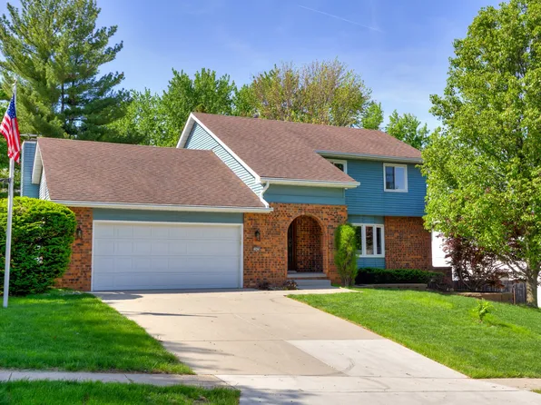 10476 Ricardo Rd, Clive, IA 50325