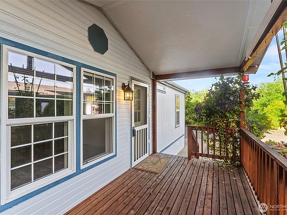 2nd image of 7075 Taurus Lane NE
