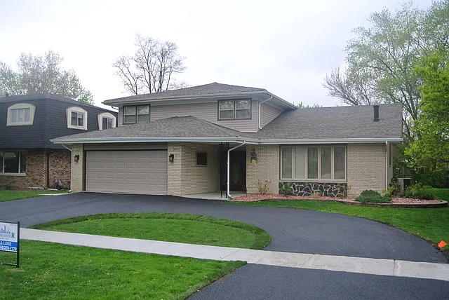 10414 S 84th Ave photo 1