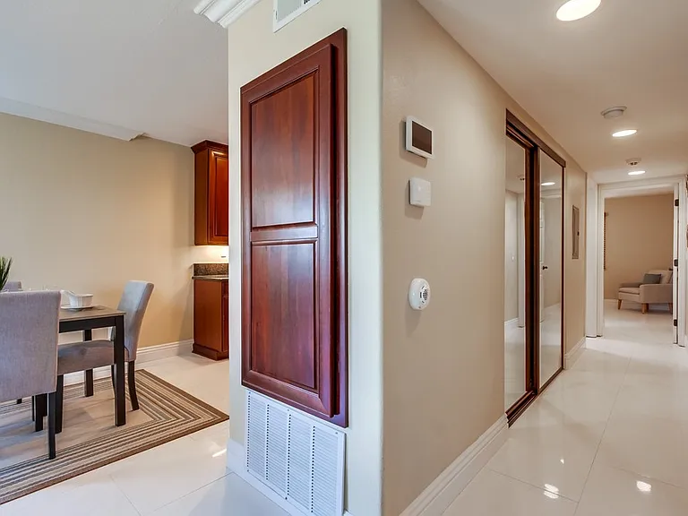 525 Marine St #1 — Photo 5