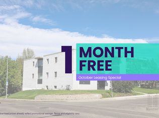 2619 17a St SW, Calgary, AB T2T4S7