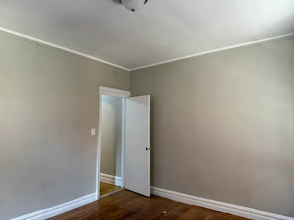 35 East 208th Street image 1 of 7