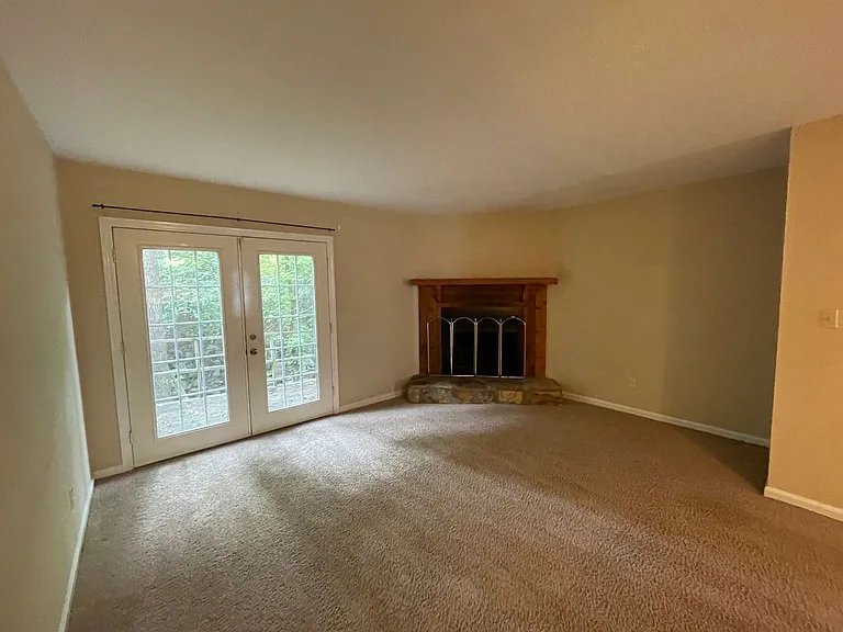 3234 W Wimbledon Dr — Photo 7