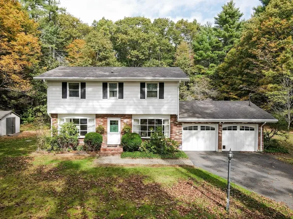 12 Hazen Rd, Shirley, MA 01464