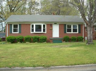 1516 Pichard St, Greensboro, NC 27401