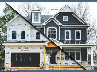 1941 Leonard Rd, Falls Church, VA 22043