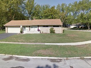 4035 Burrmont Rd, Rockford, IL 61107