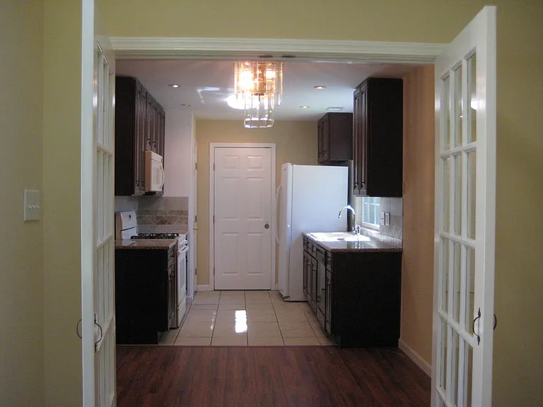 8006 Burley Bnd — Photo 3