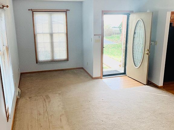 4th image of 509 Center Ave
