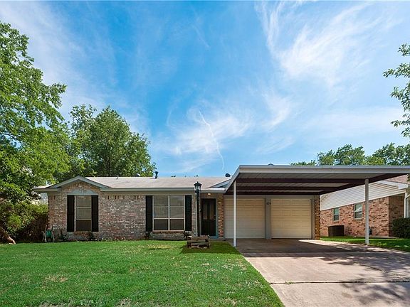 2nd image of 829 Kelley Dr