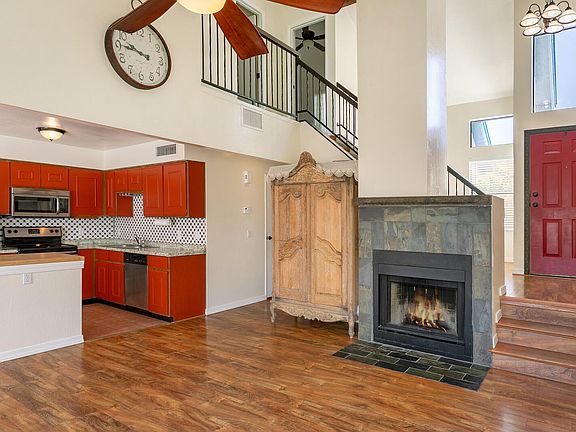 4th image of 1535 N Horne