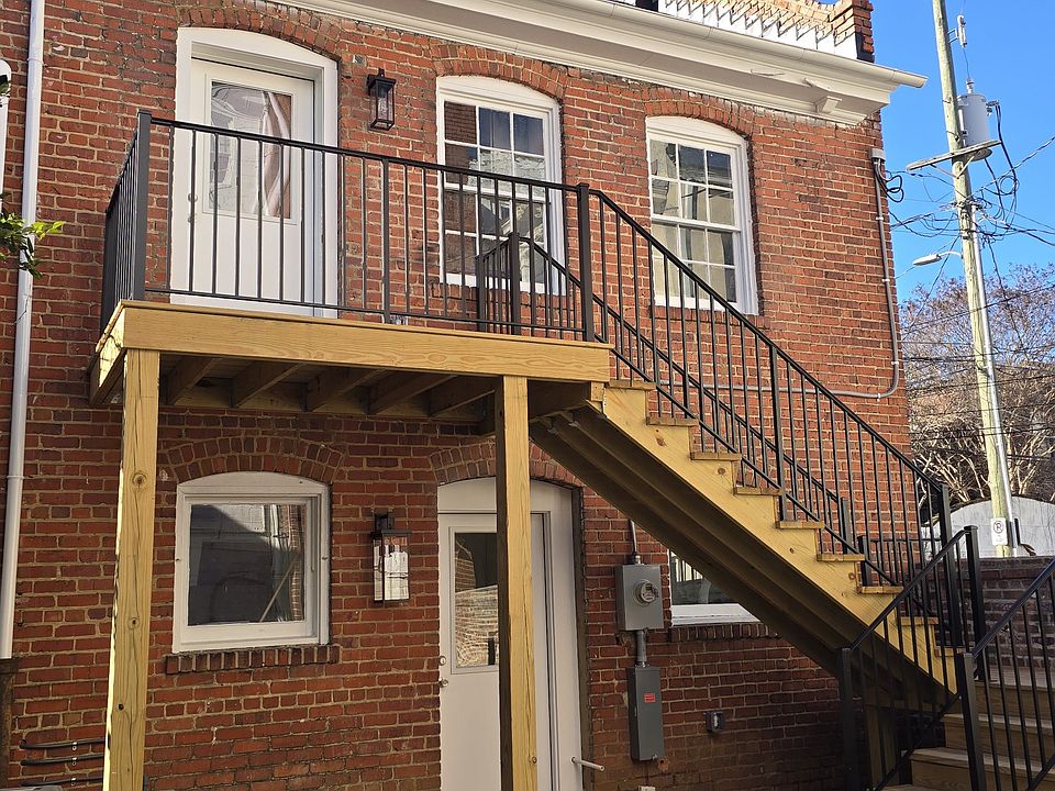 1st image of 1103 W Franklin St #1B