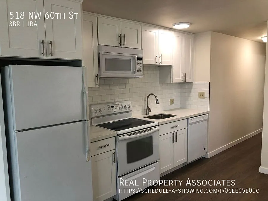 Ballard Three Bedroom — Photo 4