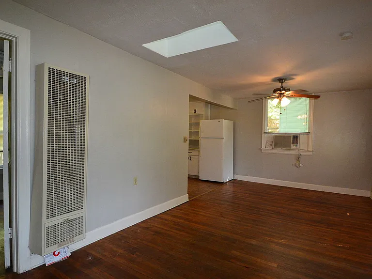 3408 Lafayette Ave — Photo 5