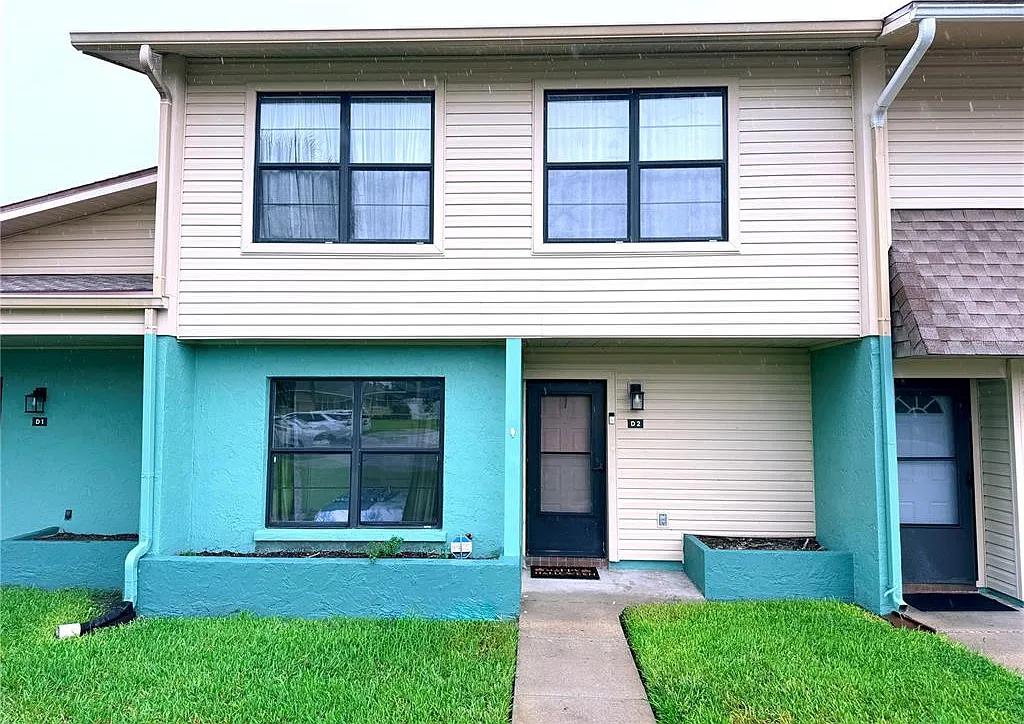 3 bed, 2.5 bath, 1510 sqft, $2,200 — Photo 1