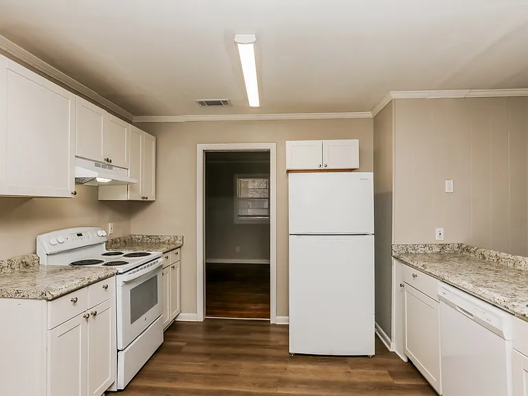 5538 Pine Lane Dr — Photo 8