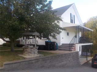 19 Old Pound Hill Rd, North Smithfield, RI 02896