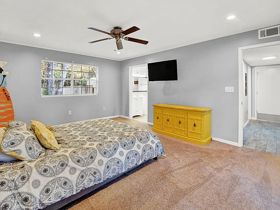 5th image of 1044 Stephen Dr