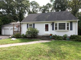 23 Juniper Dr, Windsor Locks, CT 06096