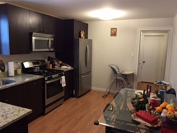 2nd image of 2659 N Melvina Ave