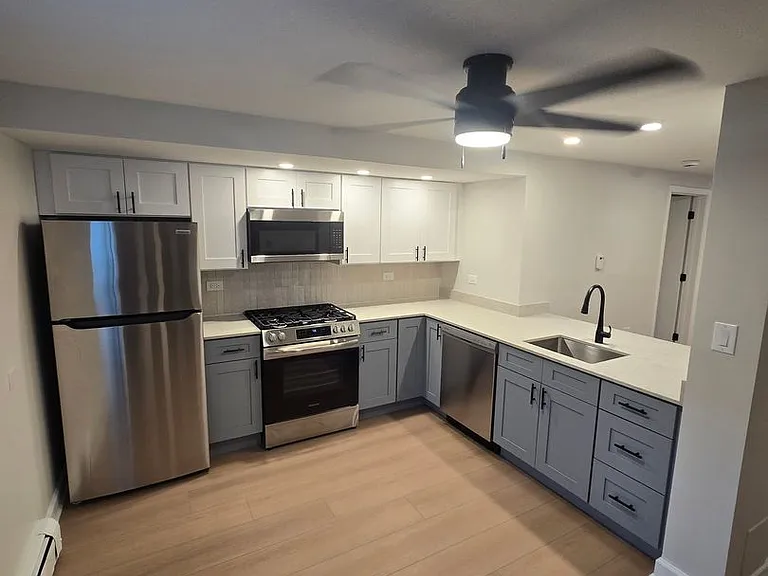 143 Ann St — Photo 7