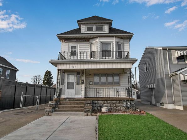 990 Hertel Ave #1