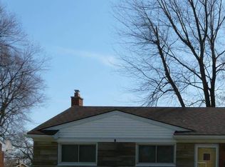 23930 Harvard Shore Dr, Saint Clair Shores, MI
