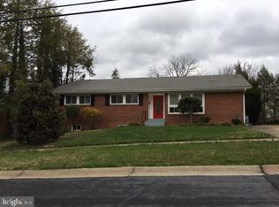 10007 Belhaven Rd, Bethesda, MD 20817