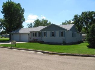 505 4th Ave E, Lemmon, SD 57638