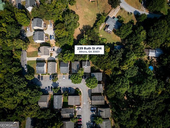 3rd image of 239 Ruth St Unit 14