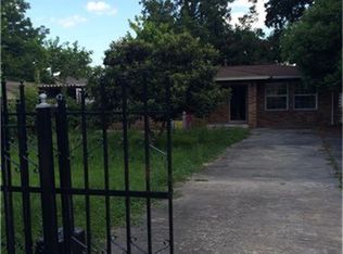 212 Feuhs Ln, Houston, TX 77022