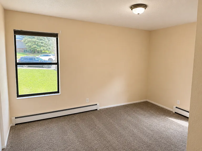 1527 Blake Ave #211 — Photo 6