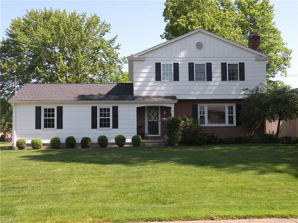 1st image of 674 Oakridge Dr
