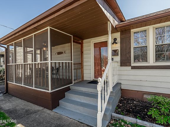 3rd image of 1932 Seymour Ave
