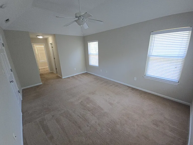908 Terrace Ave — Photo 13