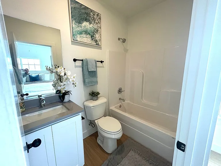 1800 Riverview Drive — Photo 8
