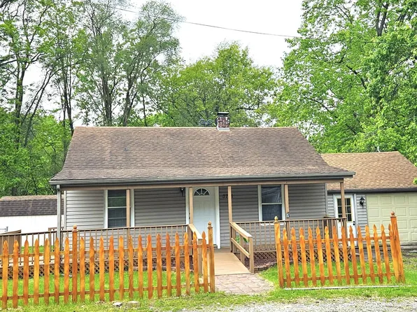 3721 Englehart St, Lake Station, IN 46405